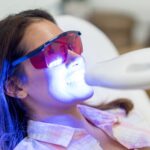 Konya devital bleaching uygulaması, kanal tedavili dişte içten beyazlatma sürecini gösteren dental görsel.